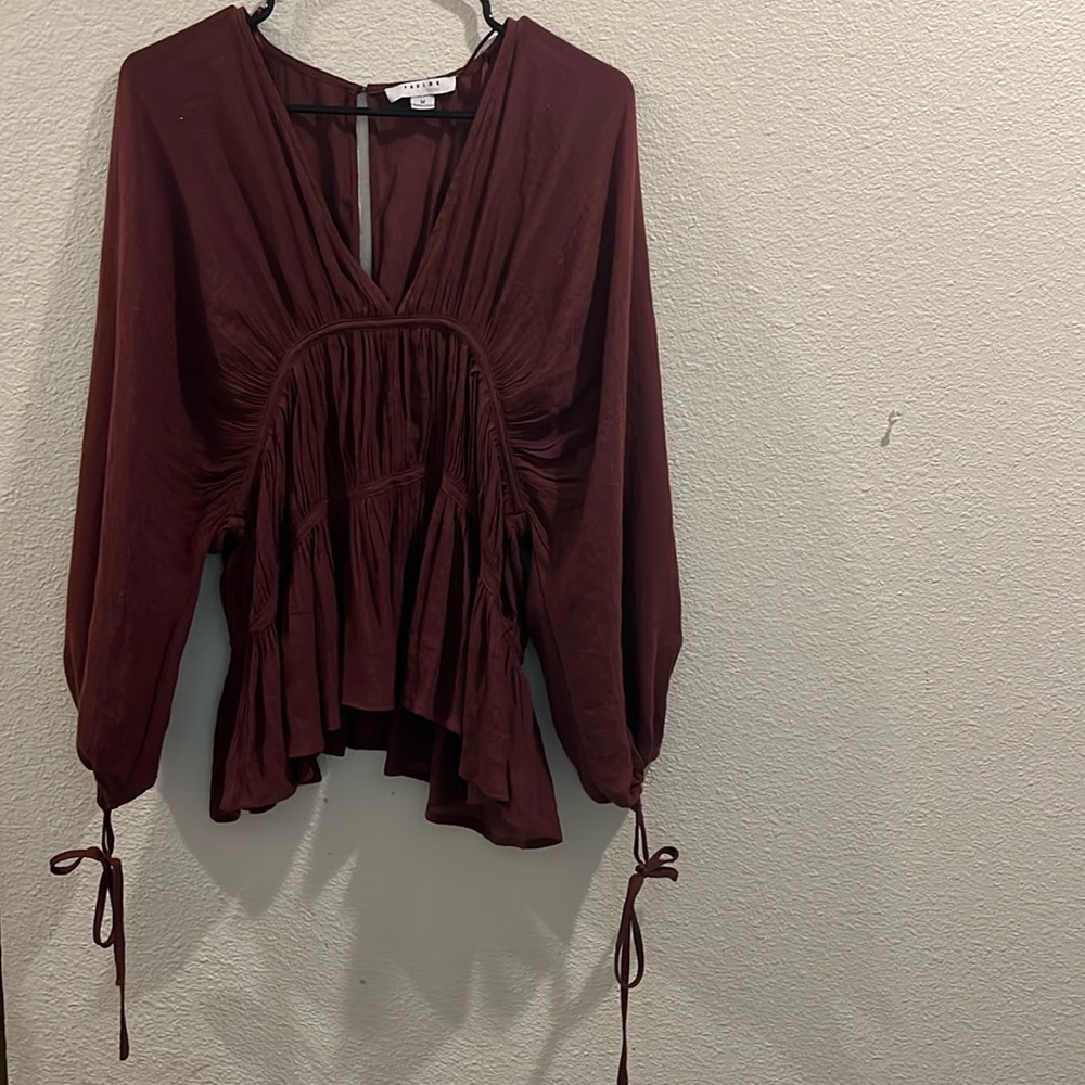 Women’s Maroon Size Medium Favflux fashion shirt!